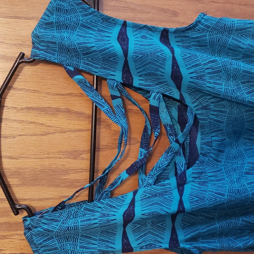 Dress - Picture 2 of 3
